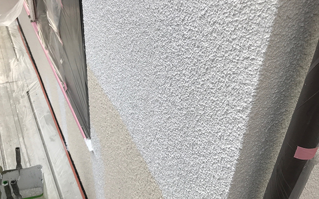 下塗り2回目(外壁・屋根の劣化状況により)