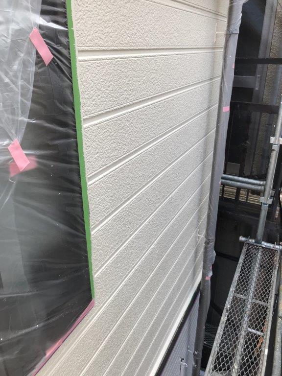 外壁の中塗り塗装