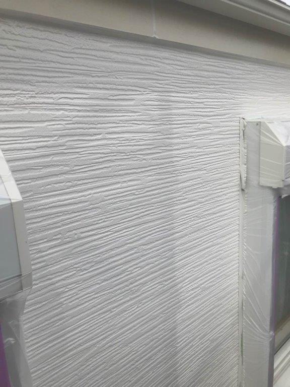 外壁の中塗り塗装