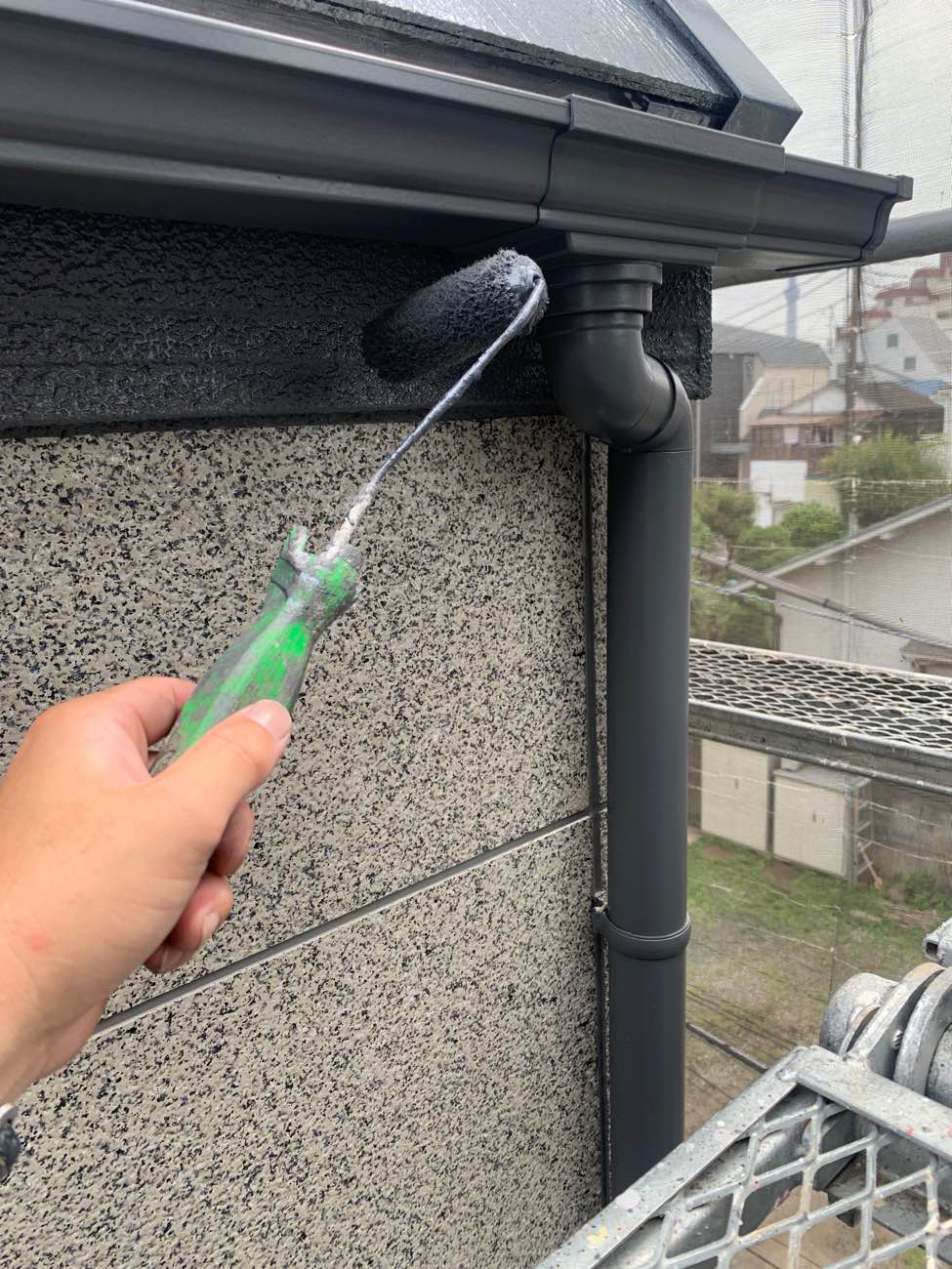 雨樋の上塗り塗装