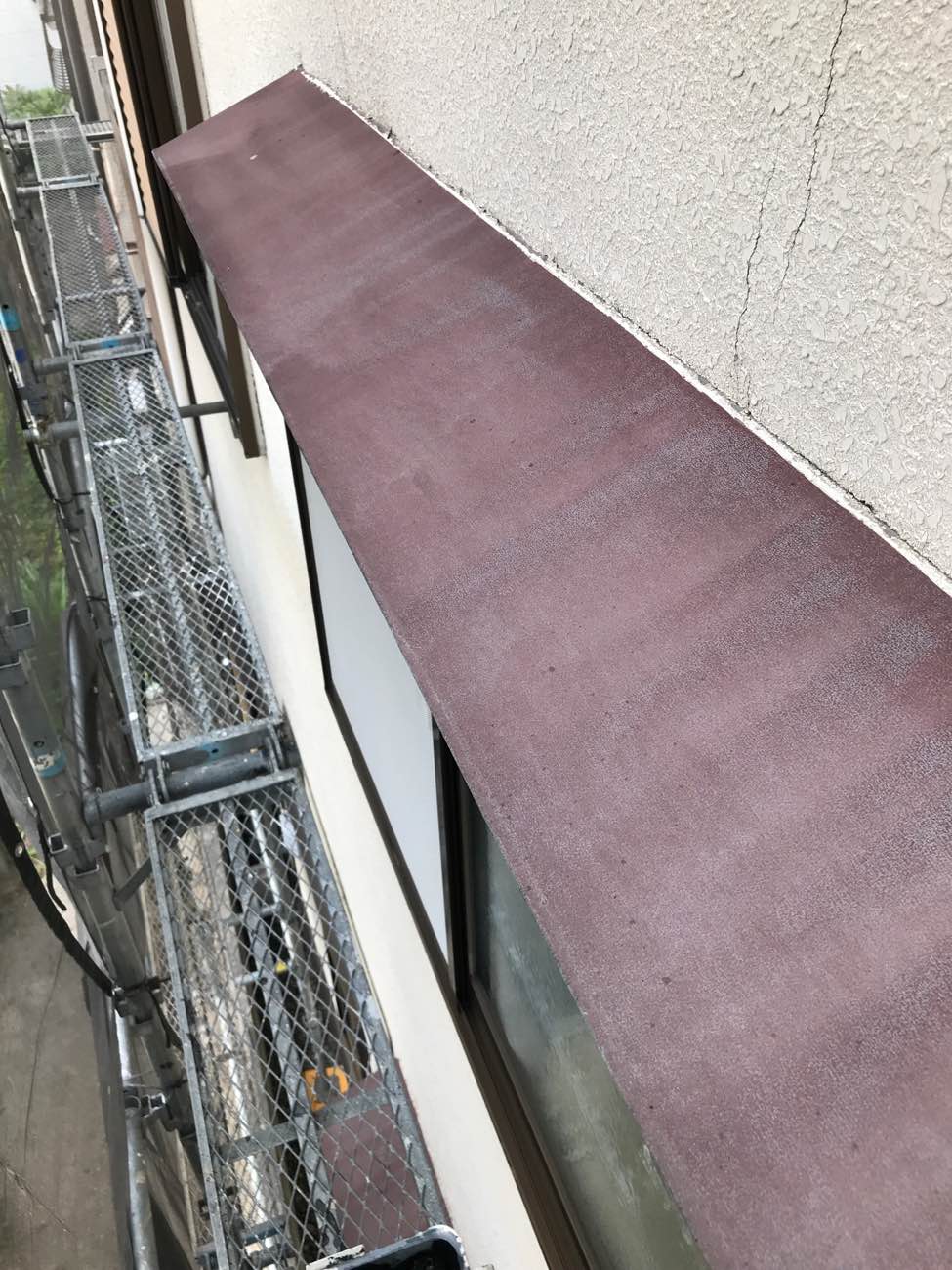 霧除け(庇)の塗装前