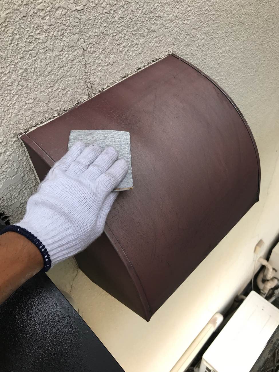 換気フード サンドペーパーケレン作業