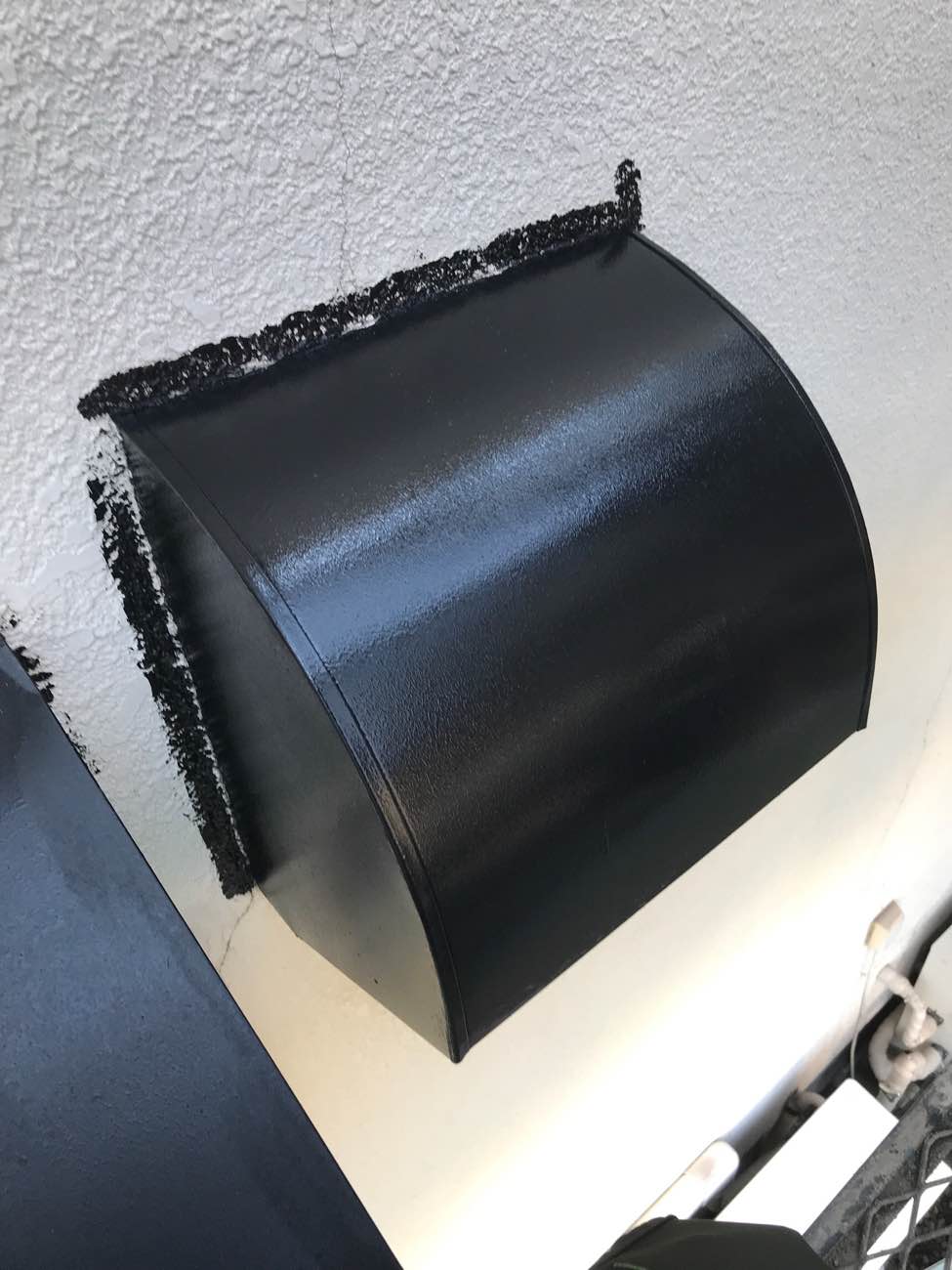 換気フード 錆止め材塗布