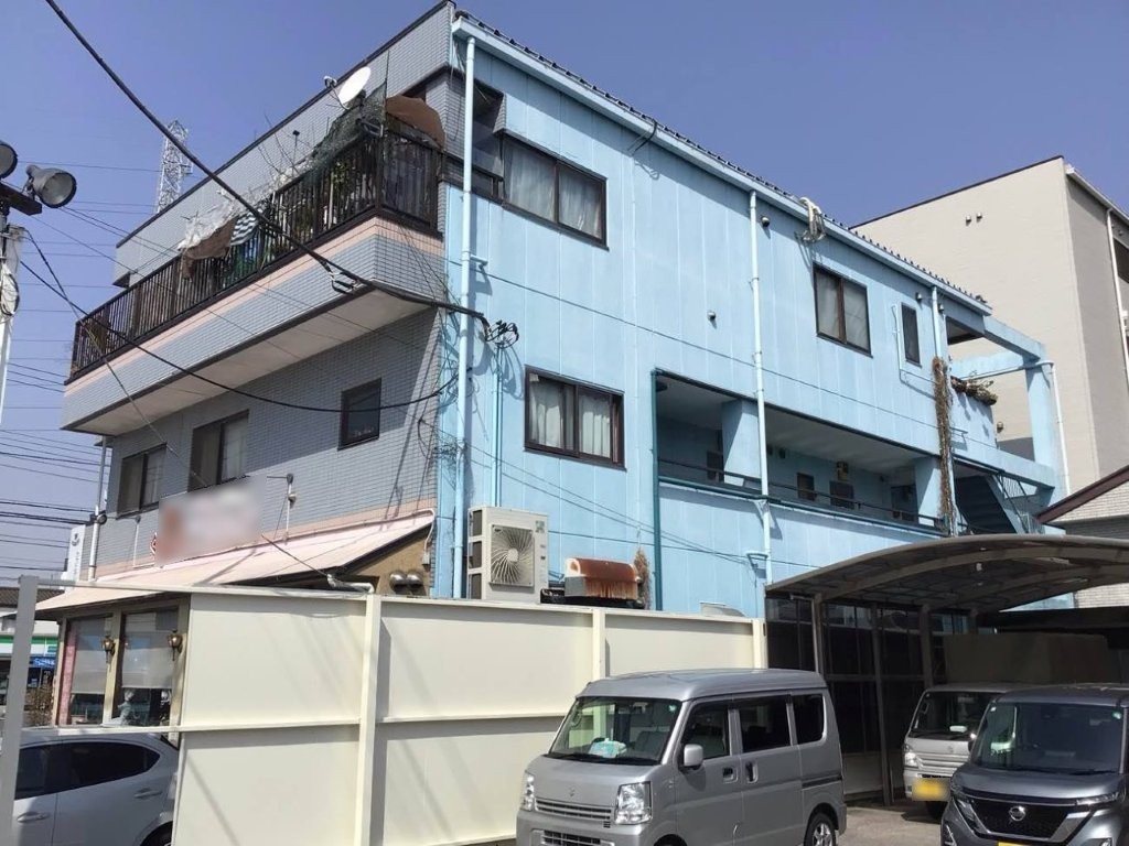 東京都足立区南花畑 フラワーフィールドマンション 施工前の建物側面外壁